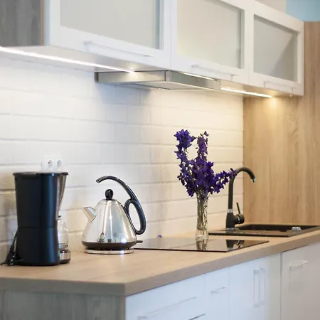 Kopernika 4 By Zilla ホームステイ *